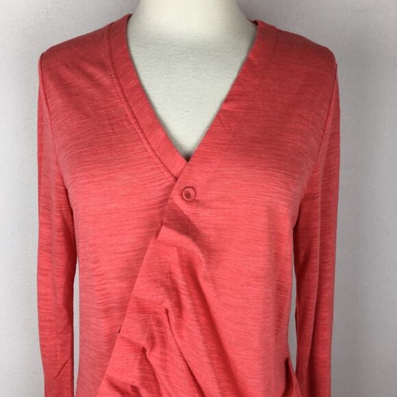 Hem and Thread Asymmetrical gathered Top Large - Picture 2 of 6